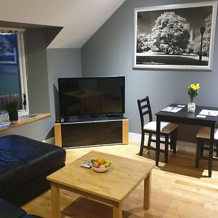 Unkenhaus. Cosy, Modern Apartment, Private Parking Леруик Экстерьер фото